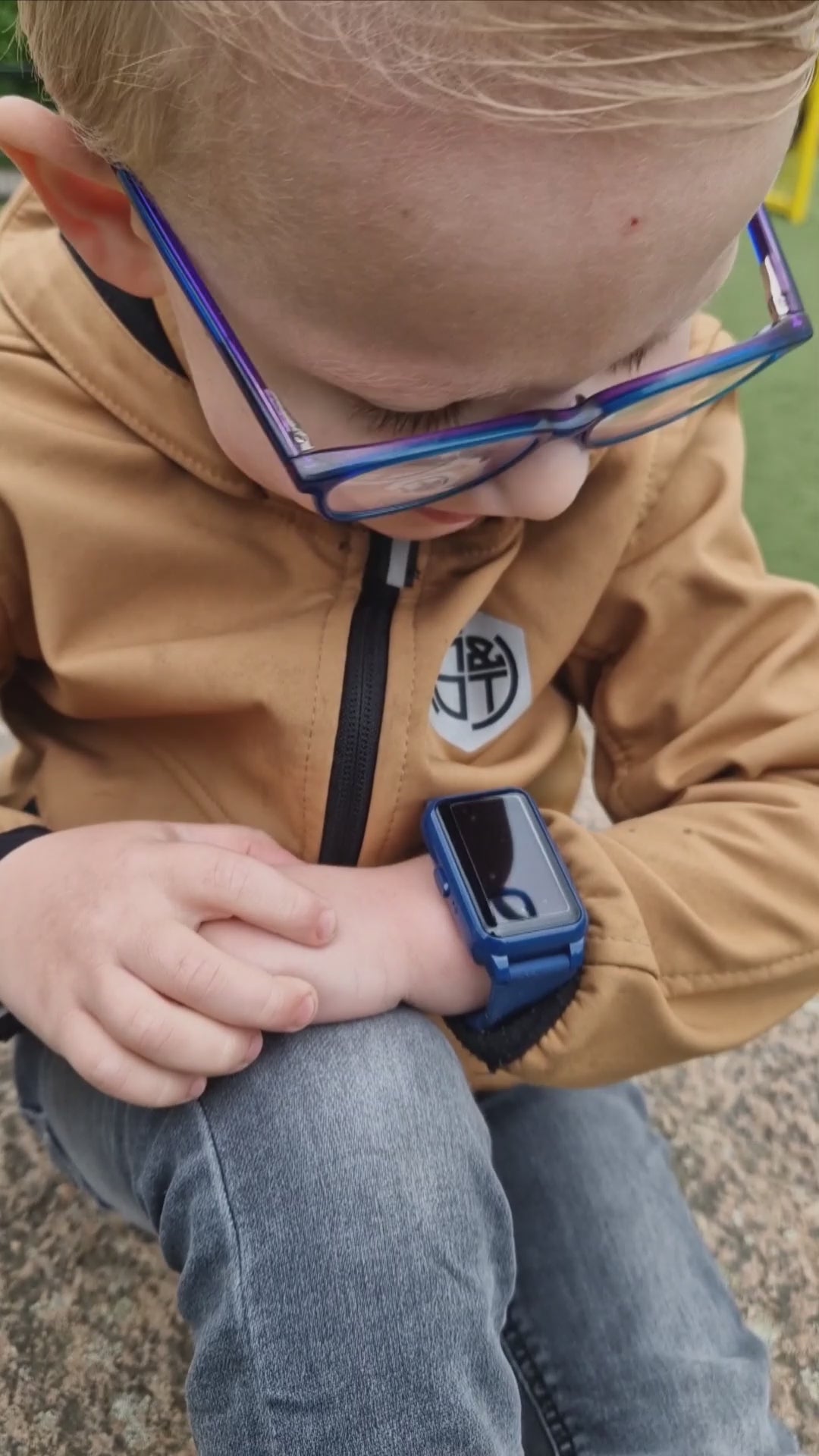 Classic - GPS Watch for Kids - Dark Blue